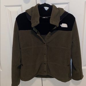 North face fleece jacket